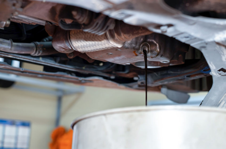 How to change your car's oil - Car Smart