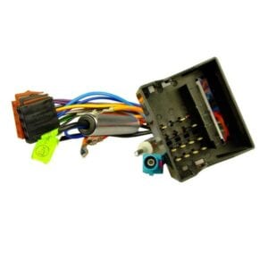 ISO Vauxhall With Aerial Adaptor Quadlock (2003)